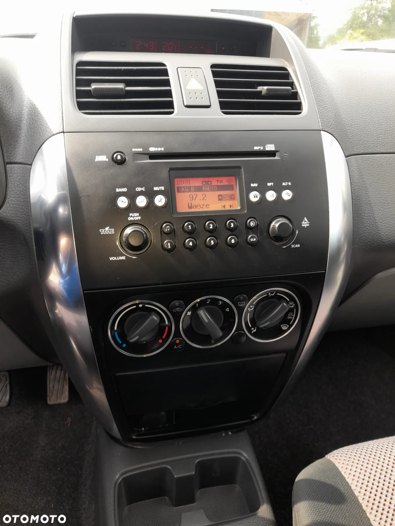 Suzuki SX4 1.9 DDiS DPF 4x4 Comfort - 12