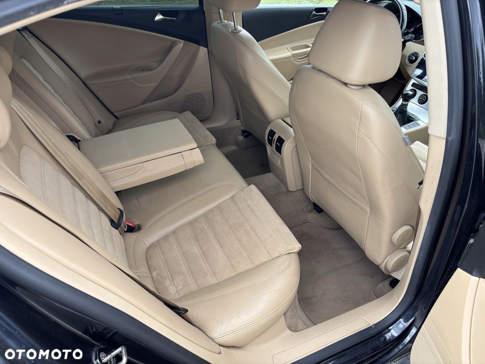 Volkswagen Passat - 7