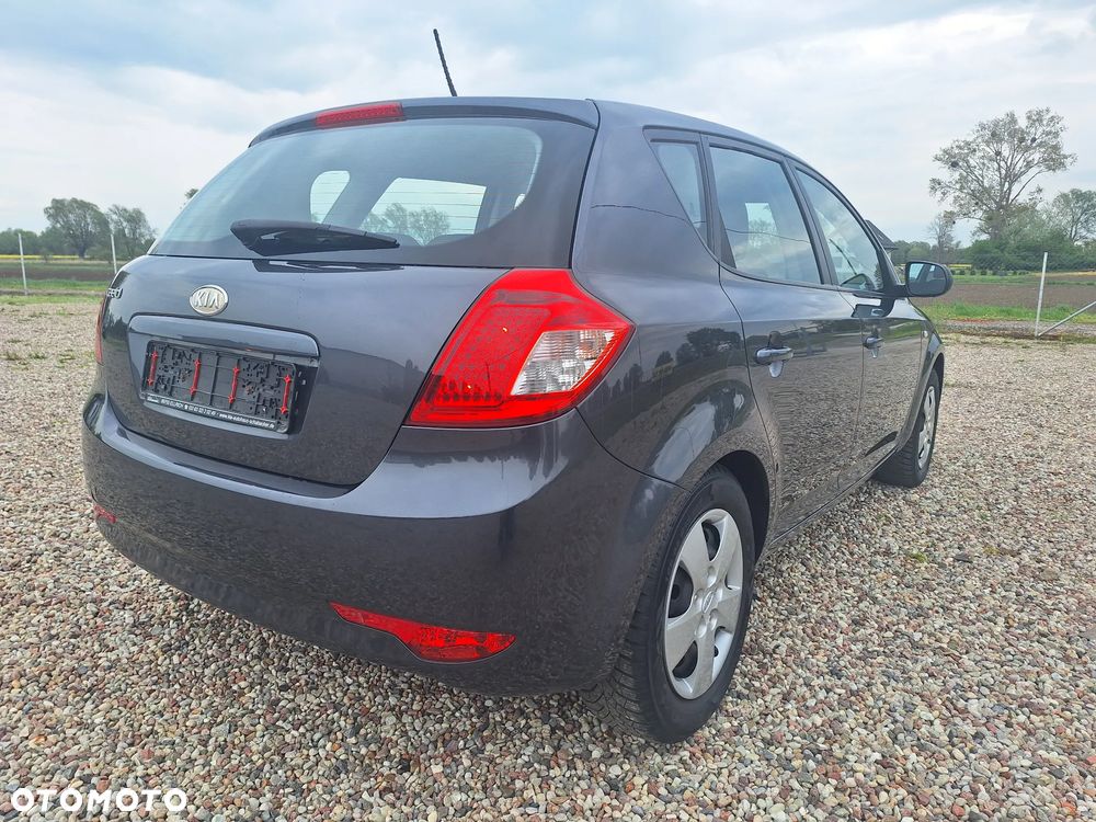 Kia Ceed 1.4 CVVT Spirit - 30