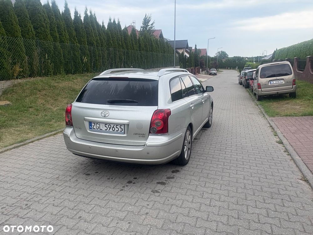 Toyota Avensis 2.0 D-4D Team - 5