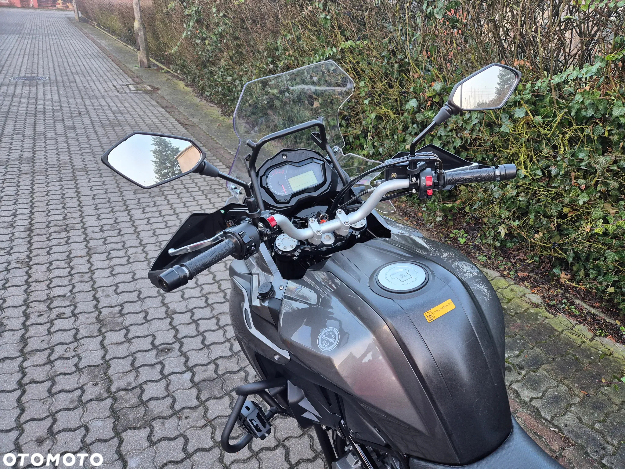 Benelli TRK 502X - 12