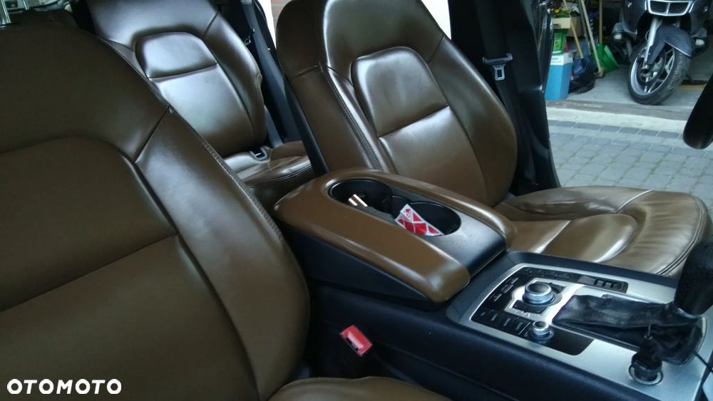 Audi Q7 - 10