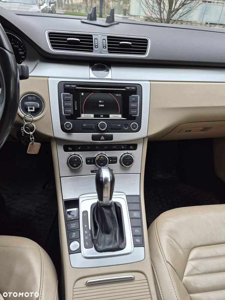 Volkswagen Passat 2.0 TDI Comfortline DSG - 7