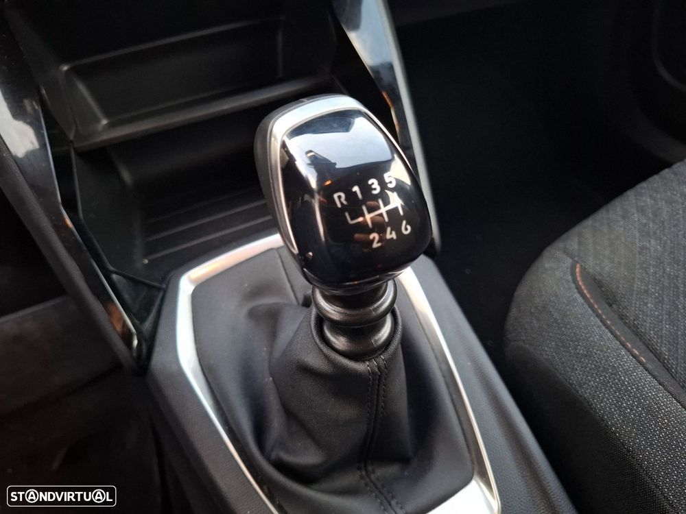 Peugeot 2008 1.2 PureTech Style - 18
