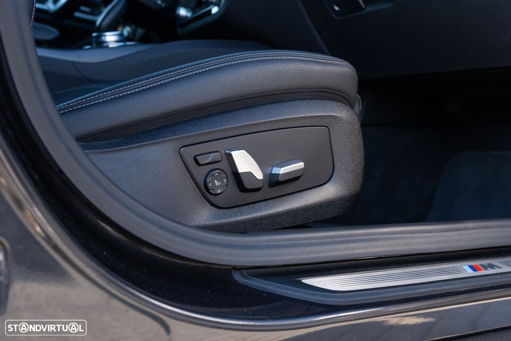 BMW 530 e Pack Desportivo M - 17
