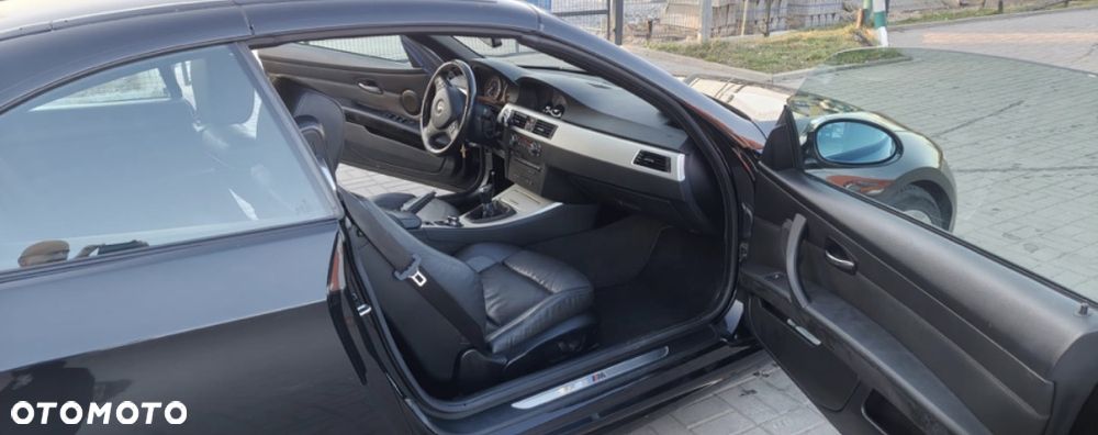 BMW Seria 3 320i Edition Exclusive - 4
