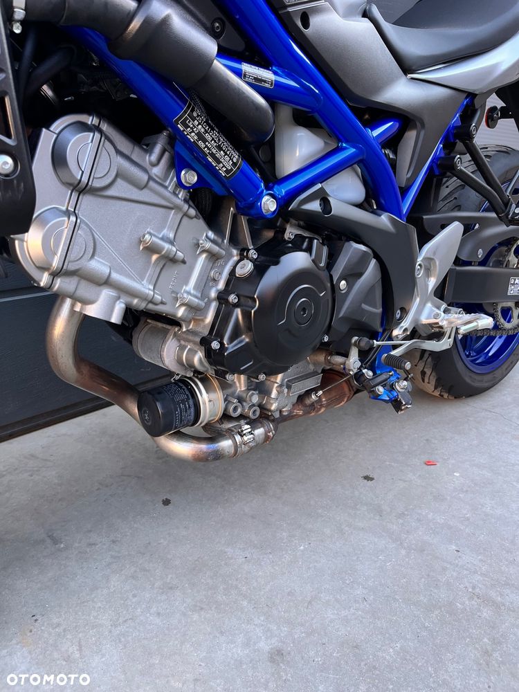 Suzuki SV - 25
