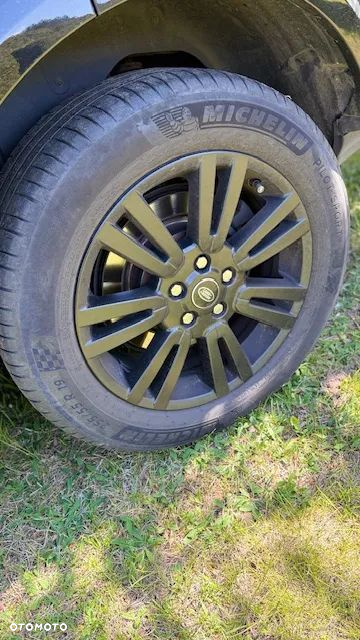 Land Rover Discovery V 3.0 Si6 HSE Luxury - 15