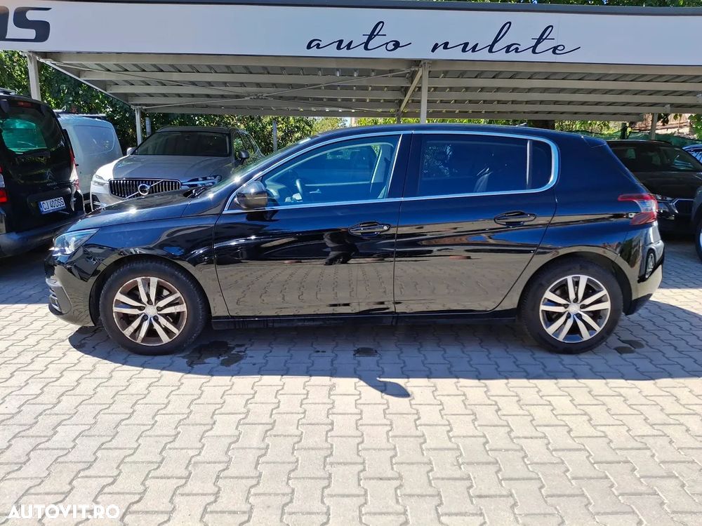 Peugeot 308 1.2 L PureTech Turbo S&S EAT8 Allure Pack - 3