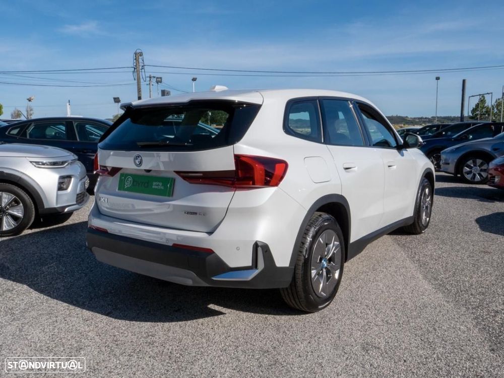 BMW iX1 eDrive20 - 17