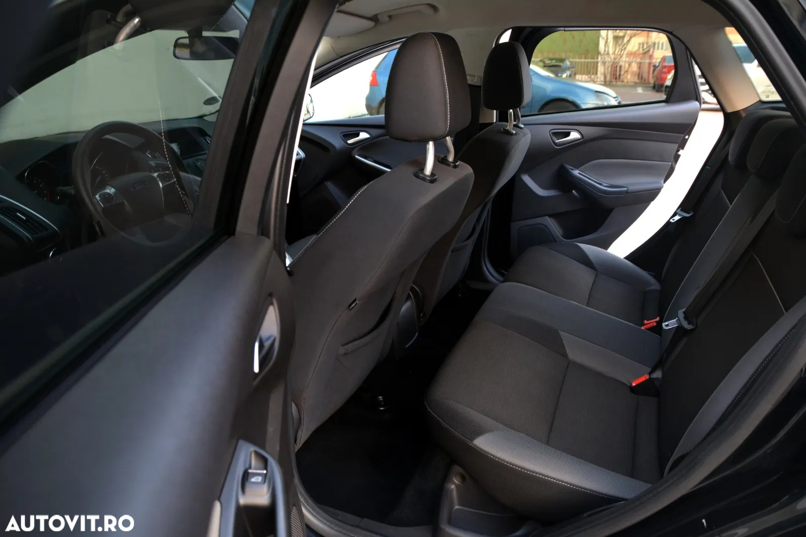 Ford Focus 1.0 EcoBoost Start-Stopp-System TREND - 18