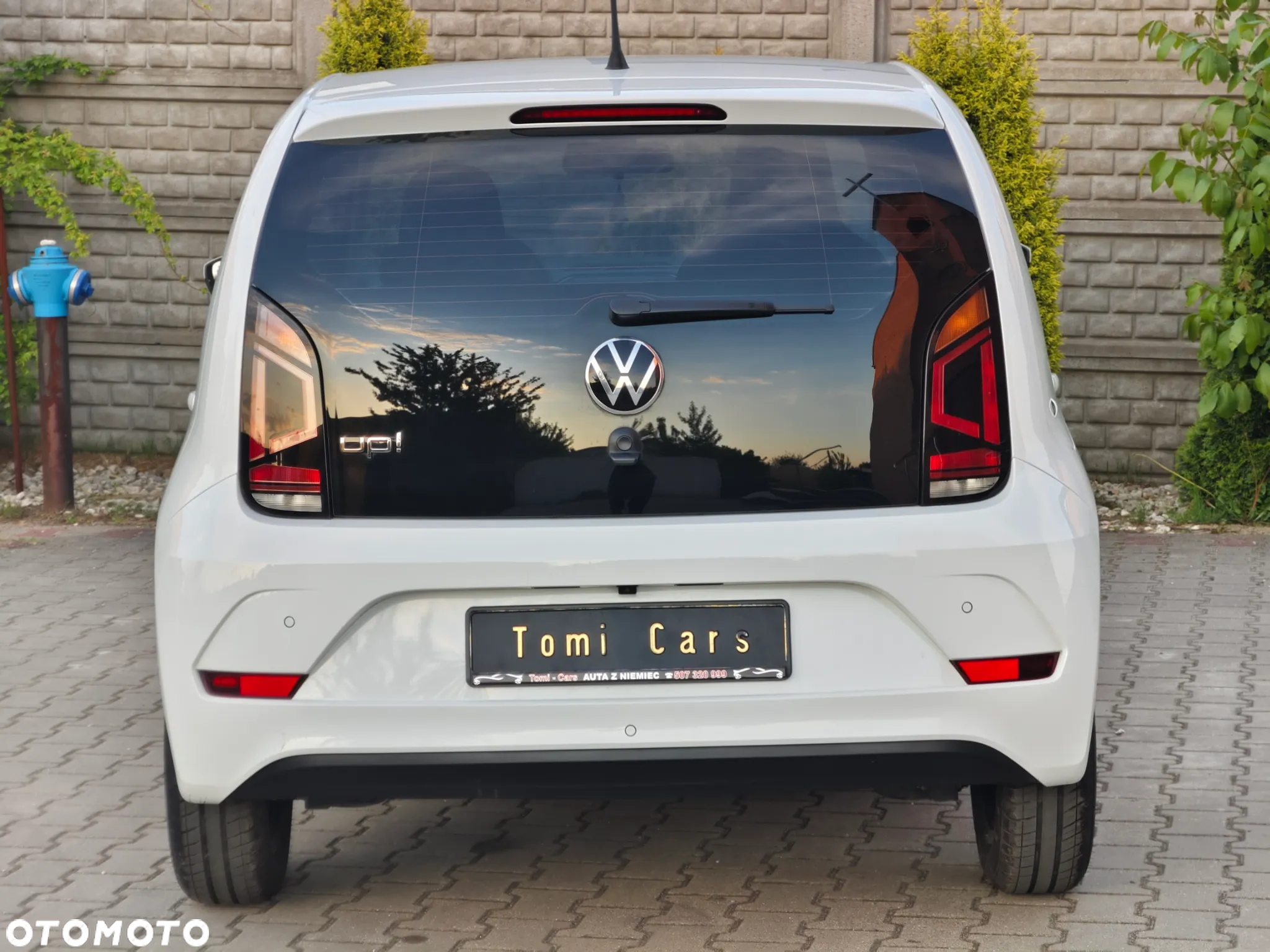 Volkswagen up! 1.0 White Style - 26