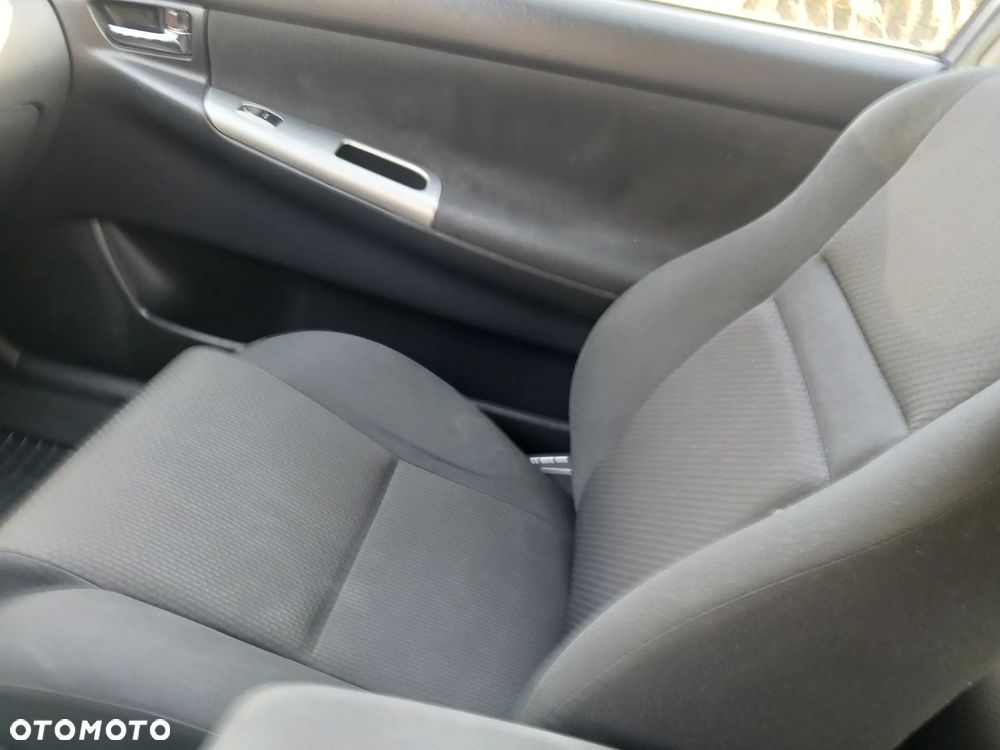 Toyota Corolla 1.4 VVT-i - 9