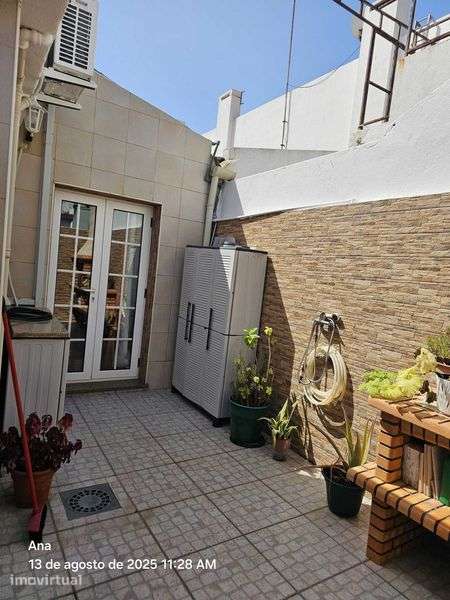 Vende se noradia - Grande imagem: 2/2