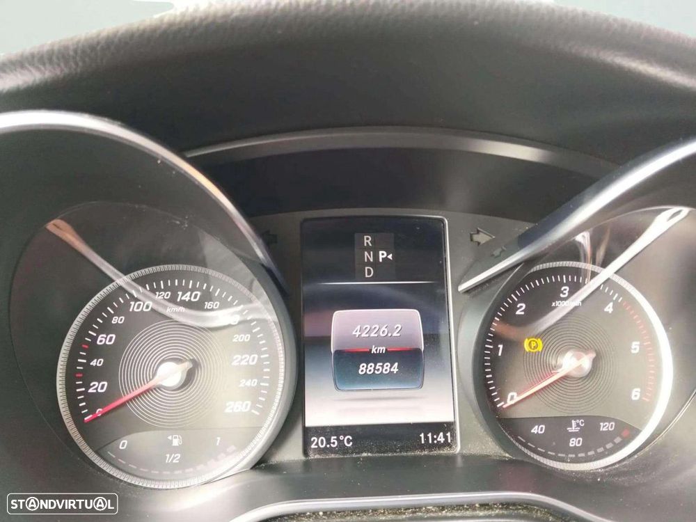 Mercedes-Benz V 220 d Longo Avantgarde Aut. - 12