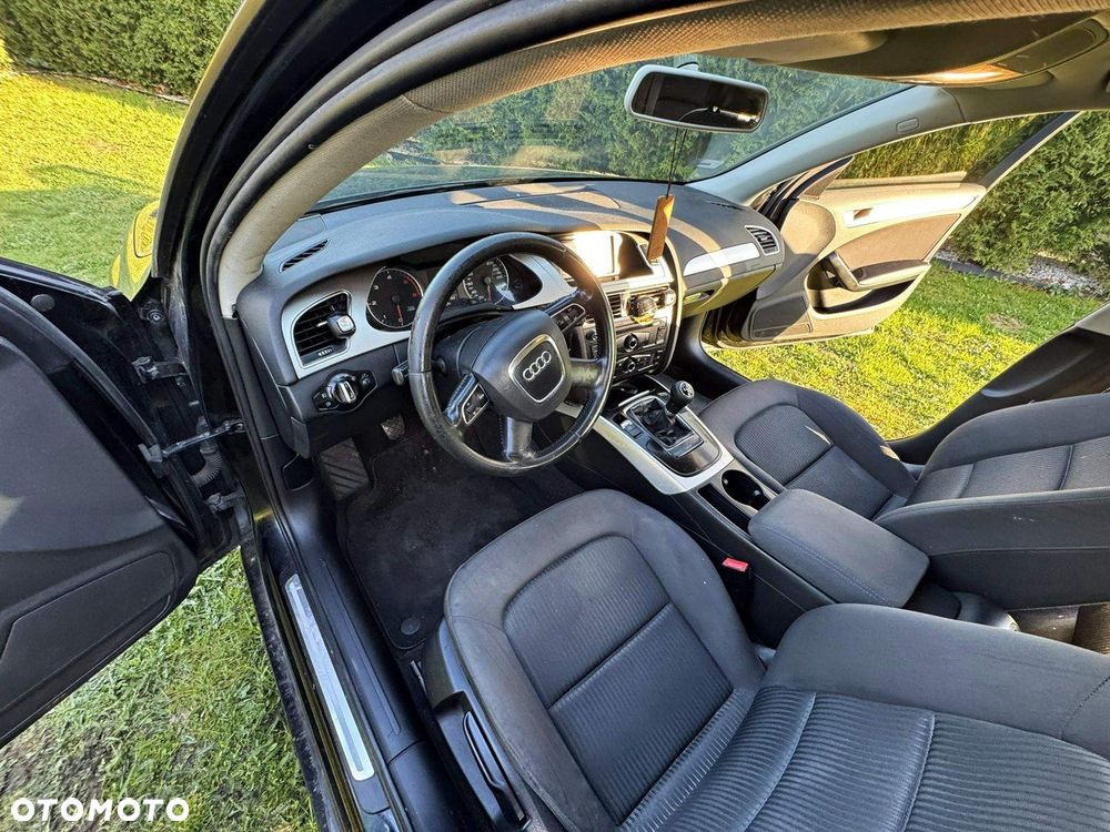 Audi A4 Avant 2.0 TDI DPF Ambiente - 17