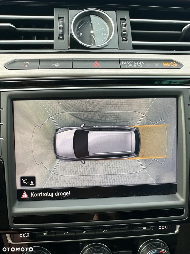 Volkswagen Passat - 19
