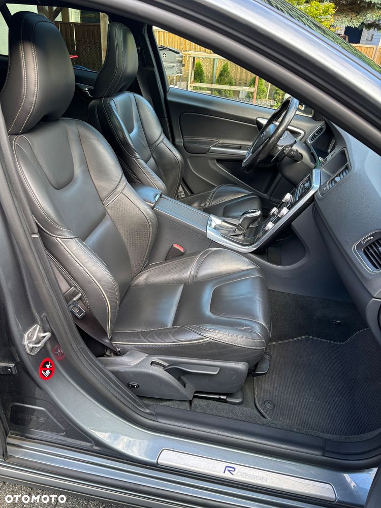 Volvo V60 D5 Geartronic RDesign - 27