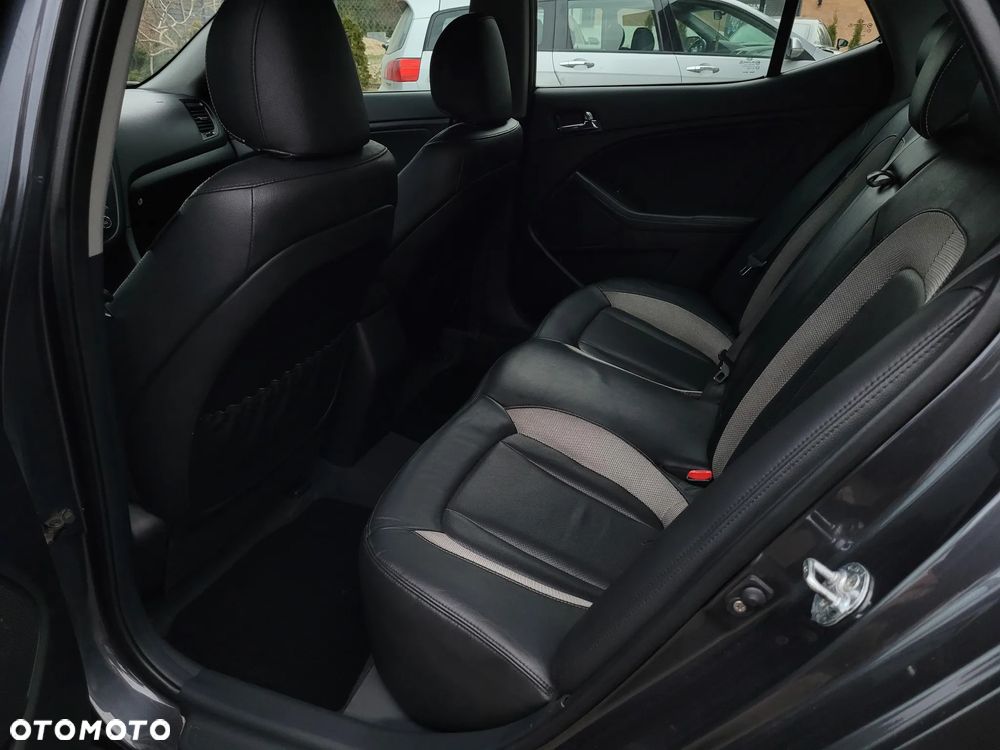 Kia Optima - 10