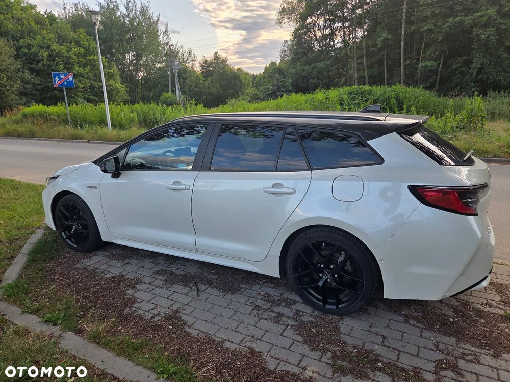 Toyota Corolla 1.8 Hybrid Executive - 1
