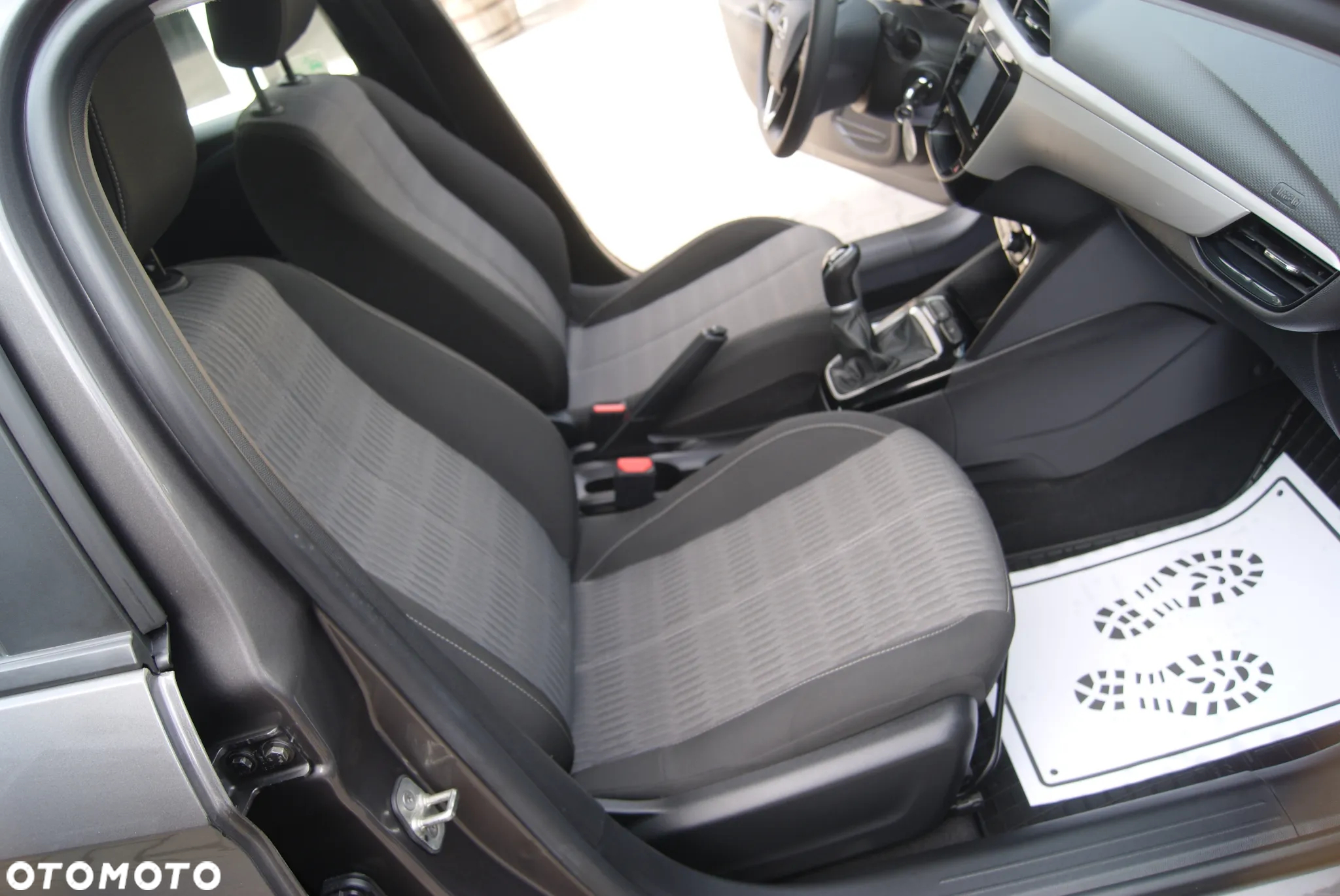 Opel Corsa 1.2 Business S&S - 17