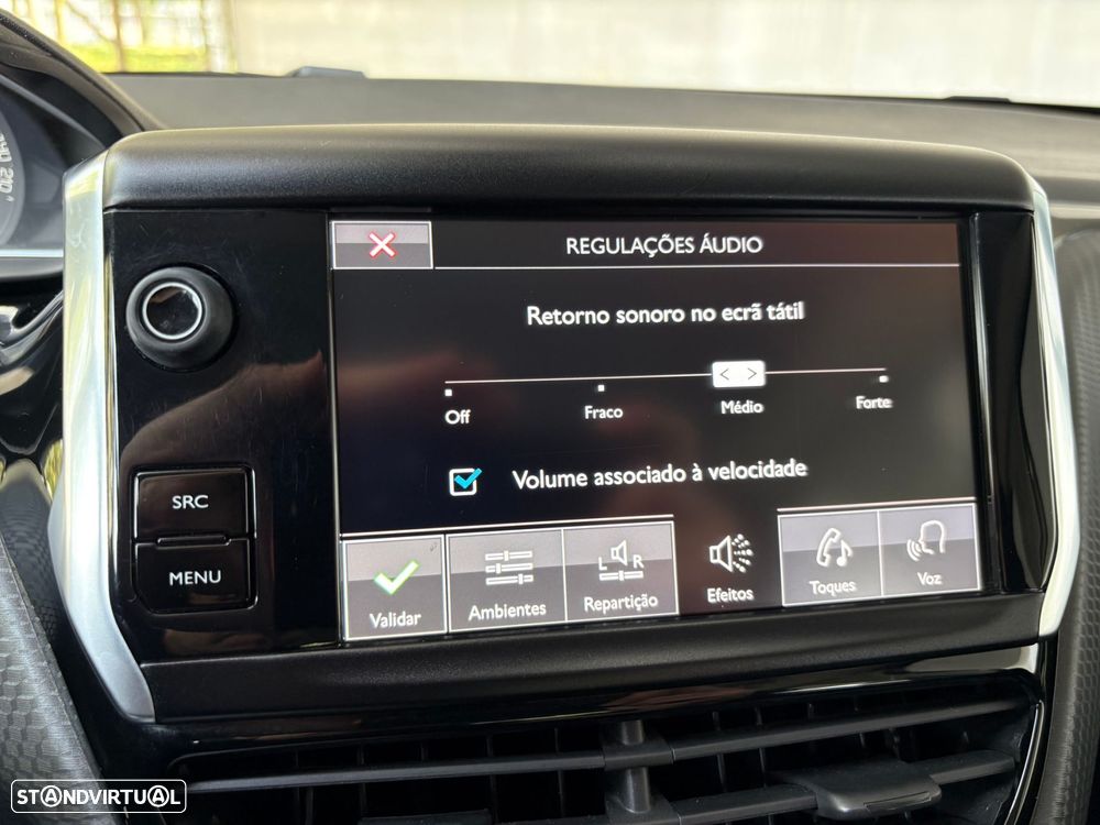 Peugeot 2008 1.2 PureTech Style - 31