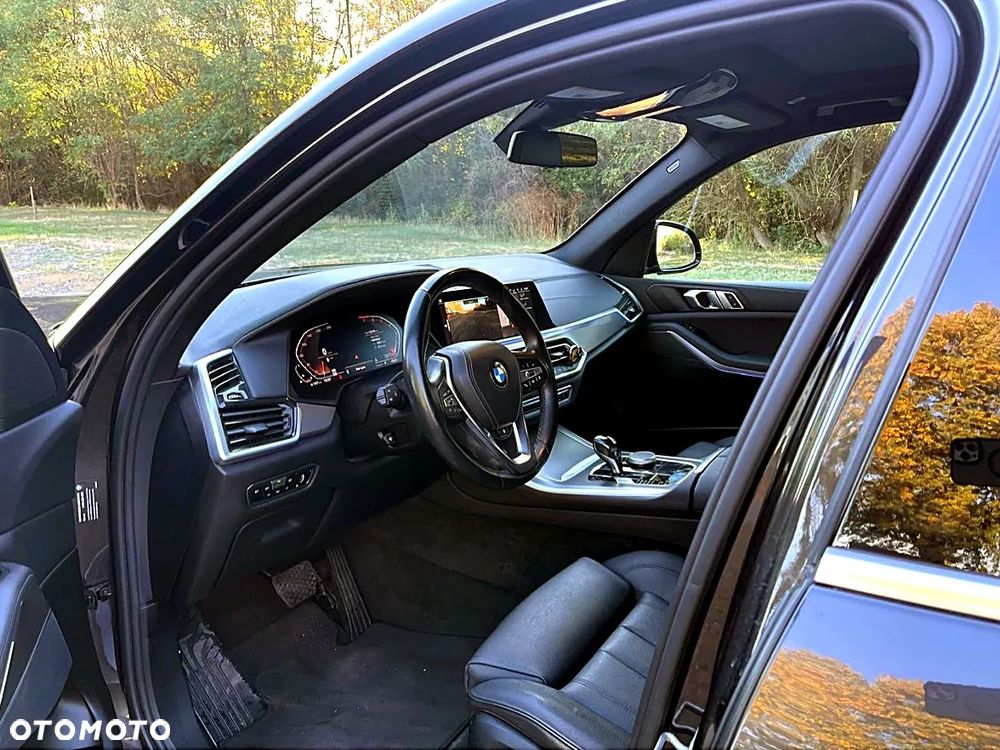 BMW X5 xDrive40i mHEV - 11