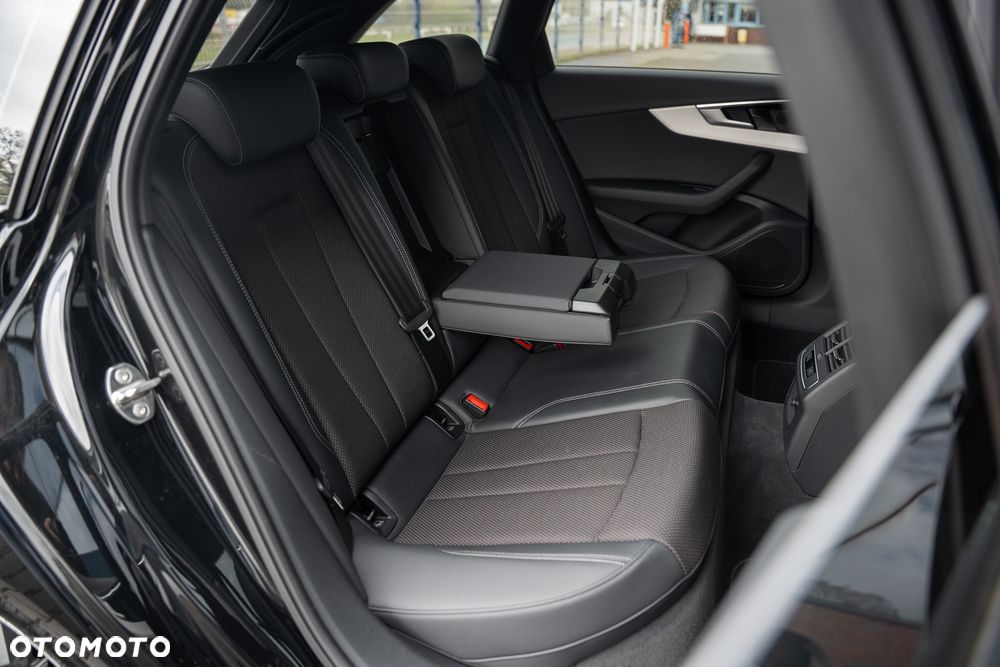 Audi A4 Avant 35 TFSI S tronic S line - 36