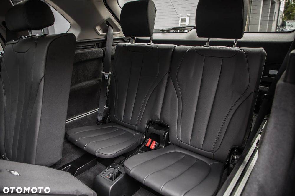 BMW X5 xDrive35i - 32