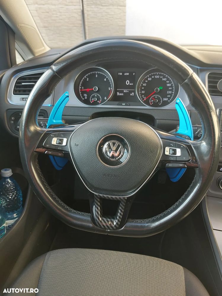 Volkswagen Golf 1.6 TDI BlueMotion Technology DSG Trendline - 12