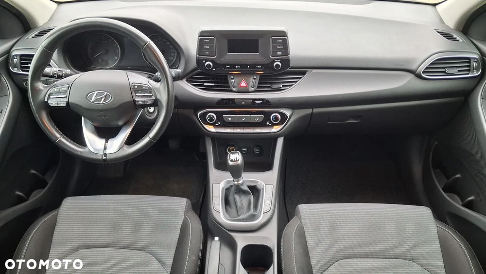Hyundai i30 1.5 DPI Modern - 14