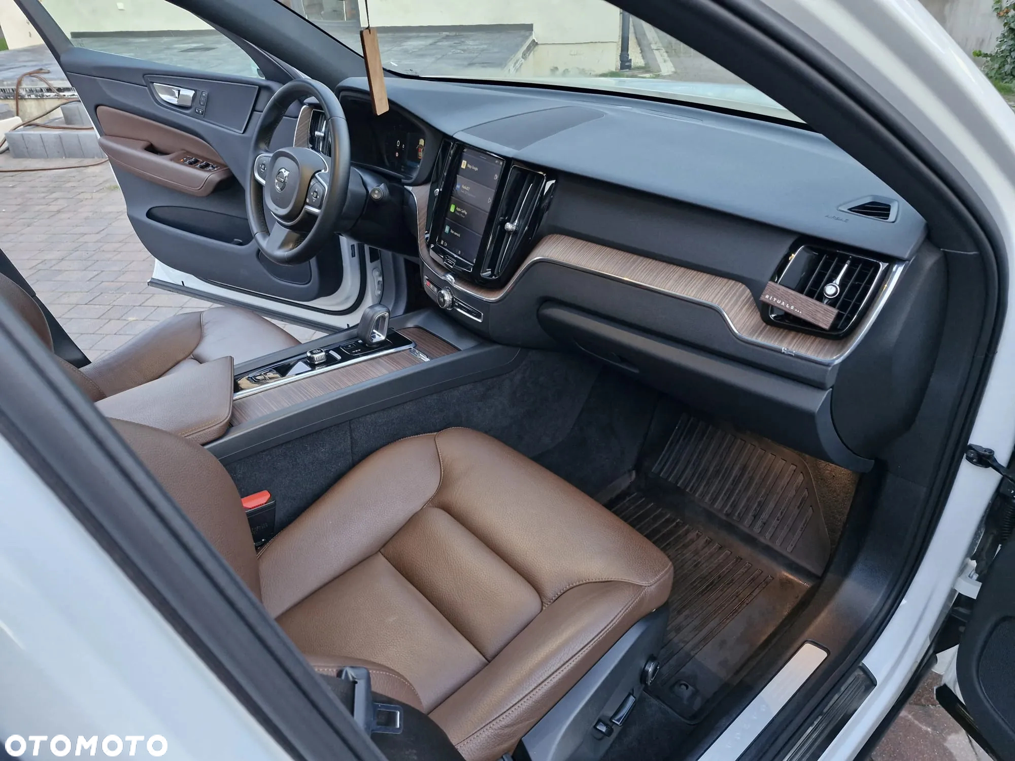 Volvo XC 60 T5 AWD Momentum - 13