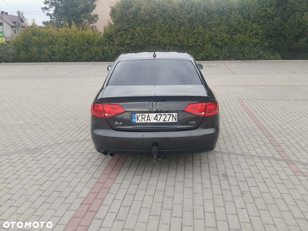 Audi A4 Limousine - 6