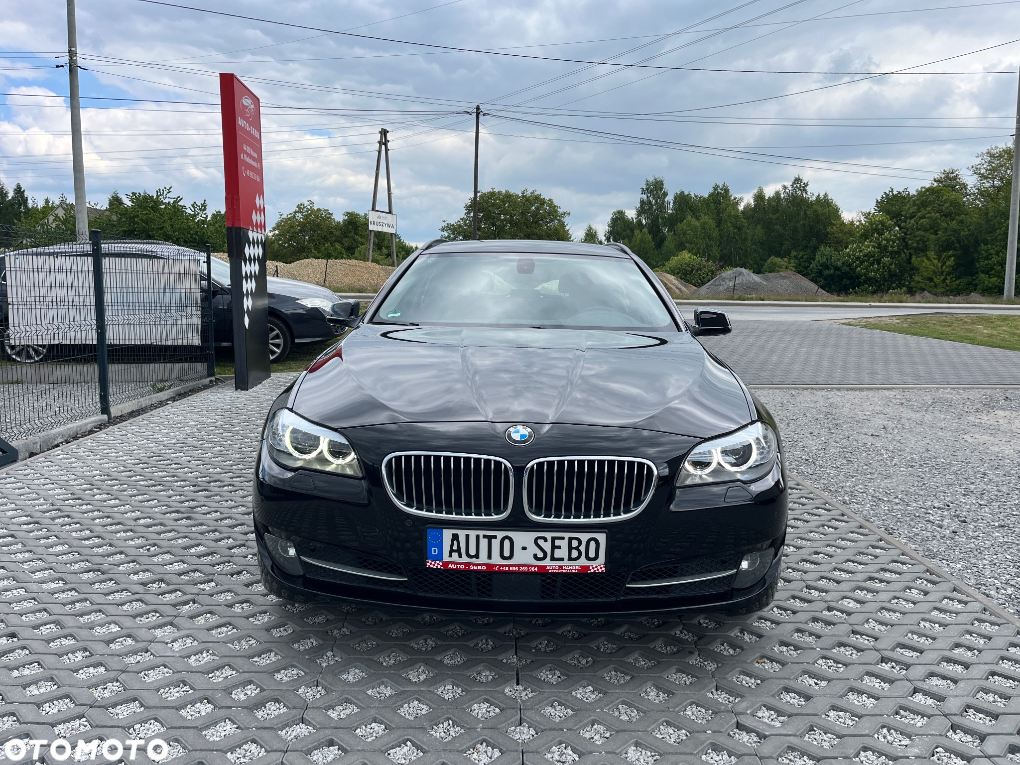 BMW Seria 5 525d xDrive Touring - 2