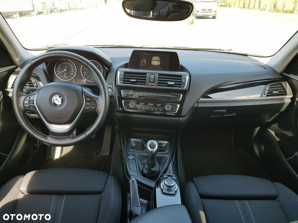 BMW Seria 1 118d Sport Line - 12