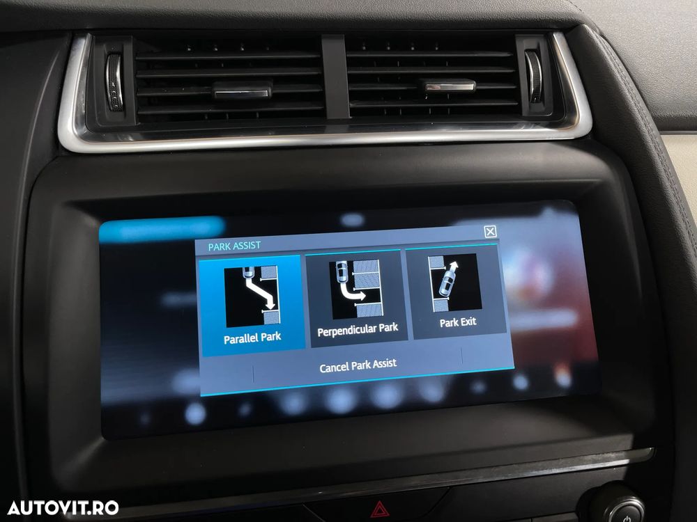 Jaguar E-Pace D150 AWD HSE - 16