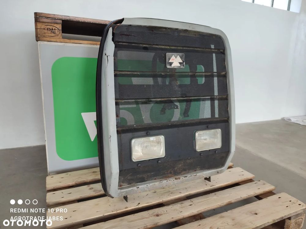 Siatka maski 3805876M91 reflektory MASSEY FERGUSON 8170 - 3