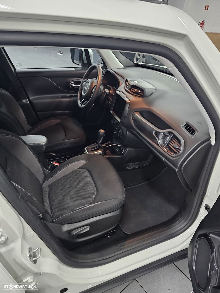 Jeep Renegade - 12