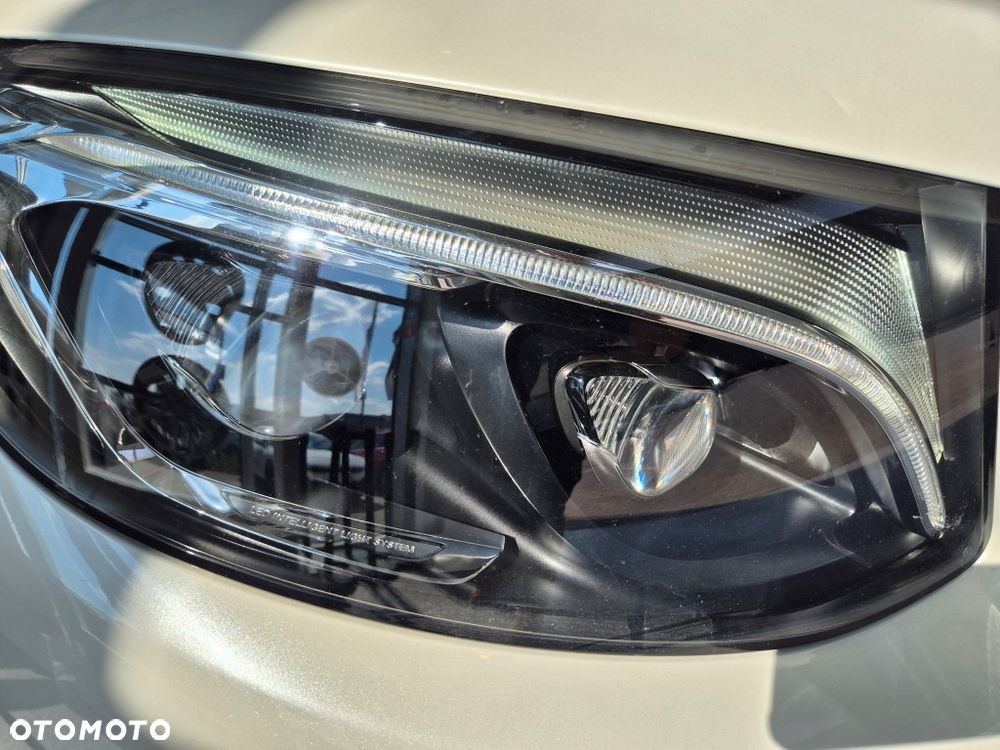 Mercedes-Benz GLC - 30