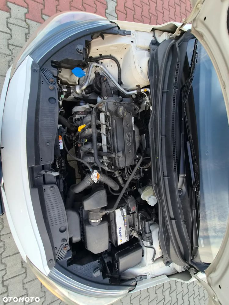 Hyundai i20 1.2 Trend - 28