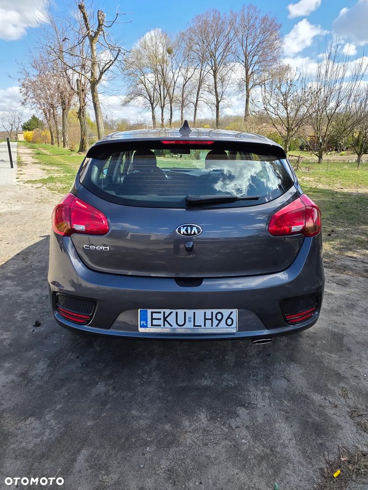 Kia Ceed - 7