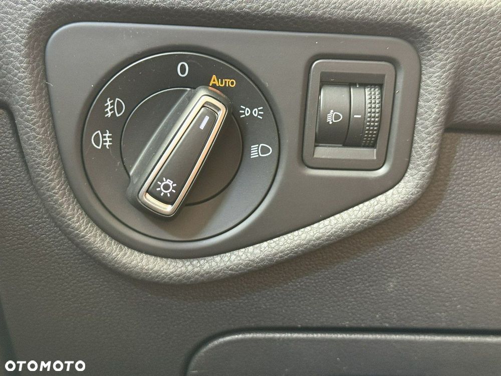 Volkswagen Touran 1.6 TDI BMT Comfortline - 17