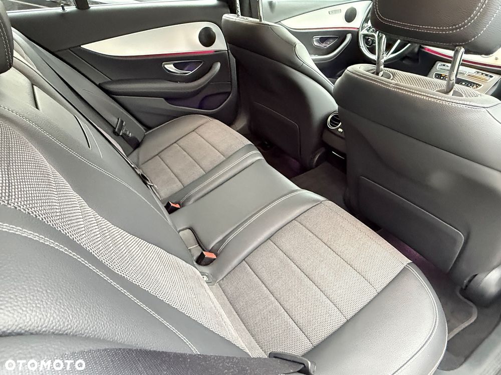 Mercedes-Benz Klasa E 220 d 4-Matic Avantgarde - 24