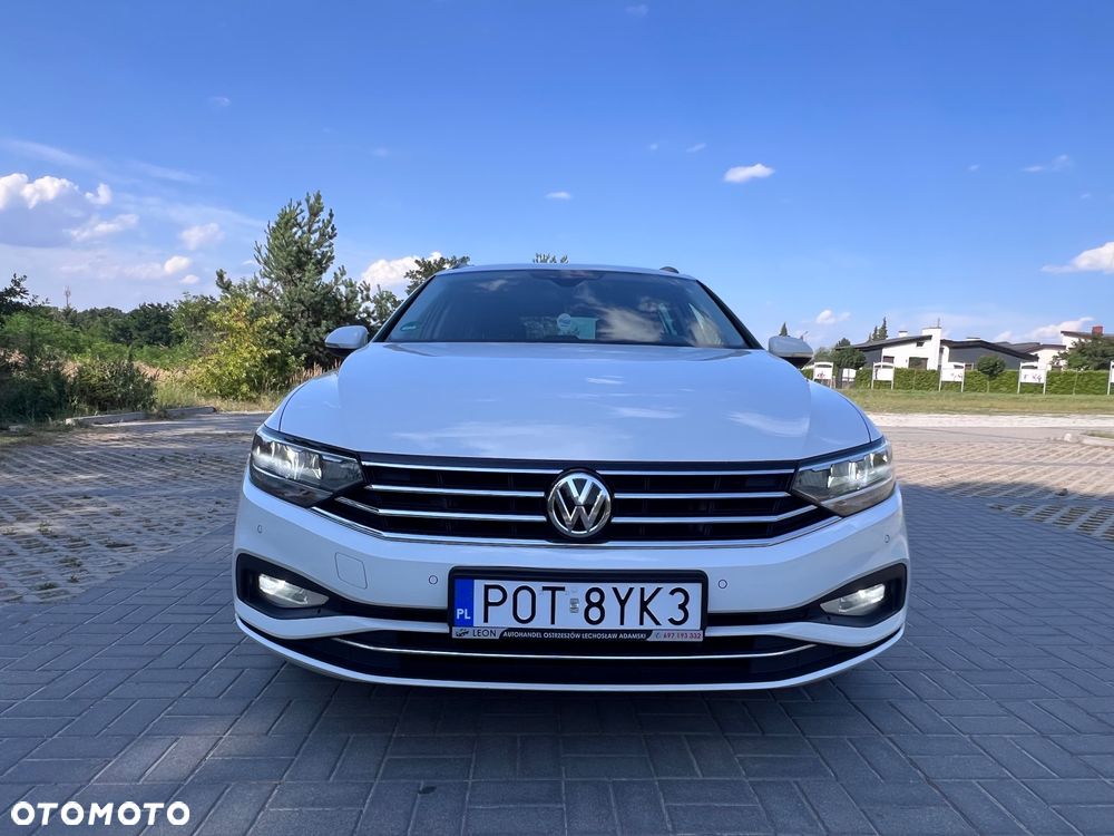 Volkswagen Passat - 4