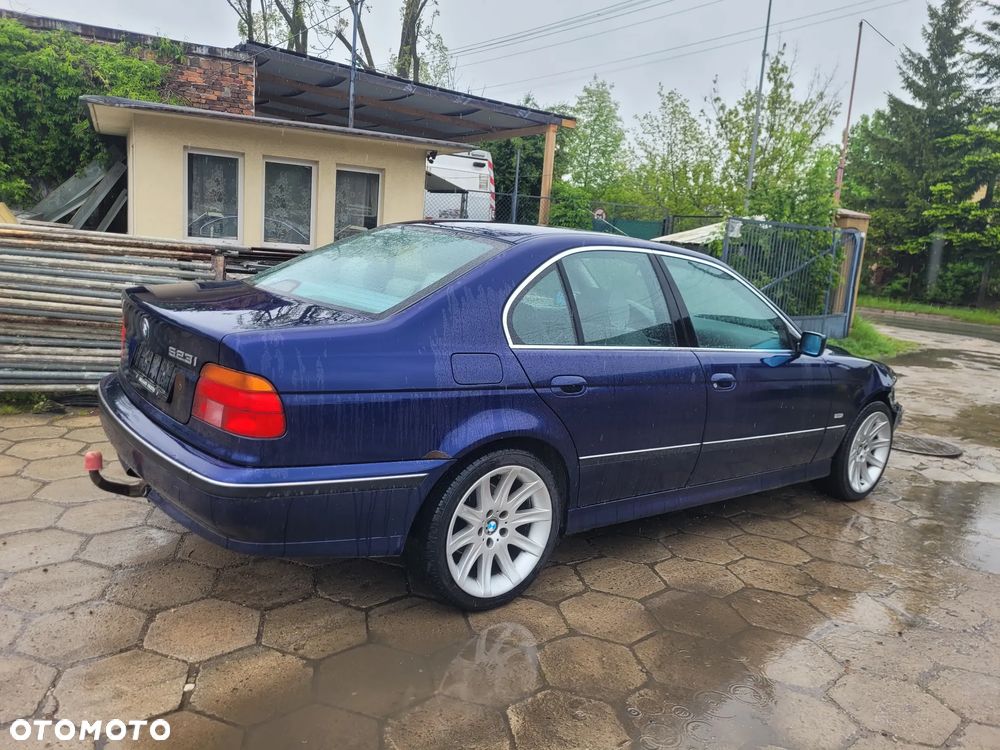 BMW Seria 5 523i - 4