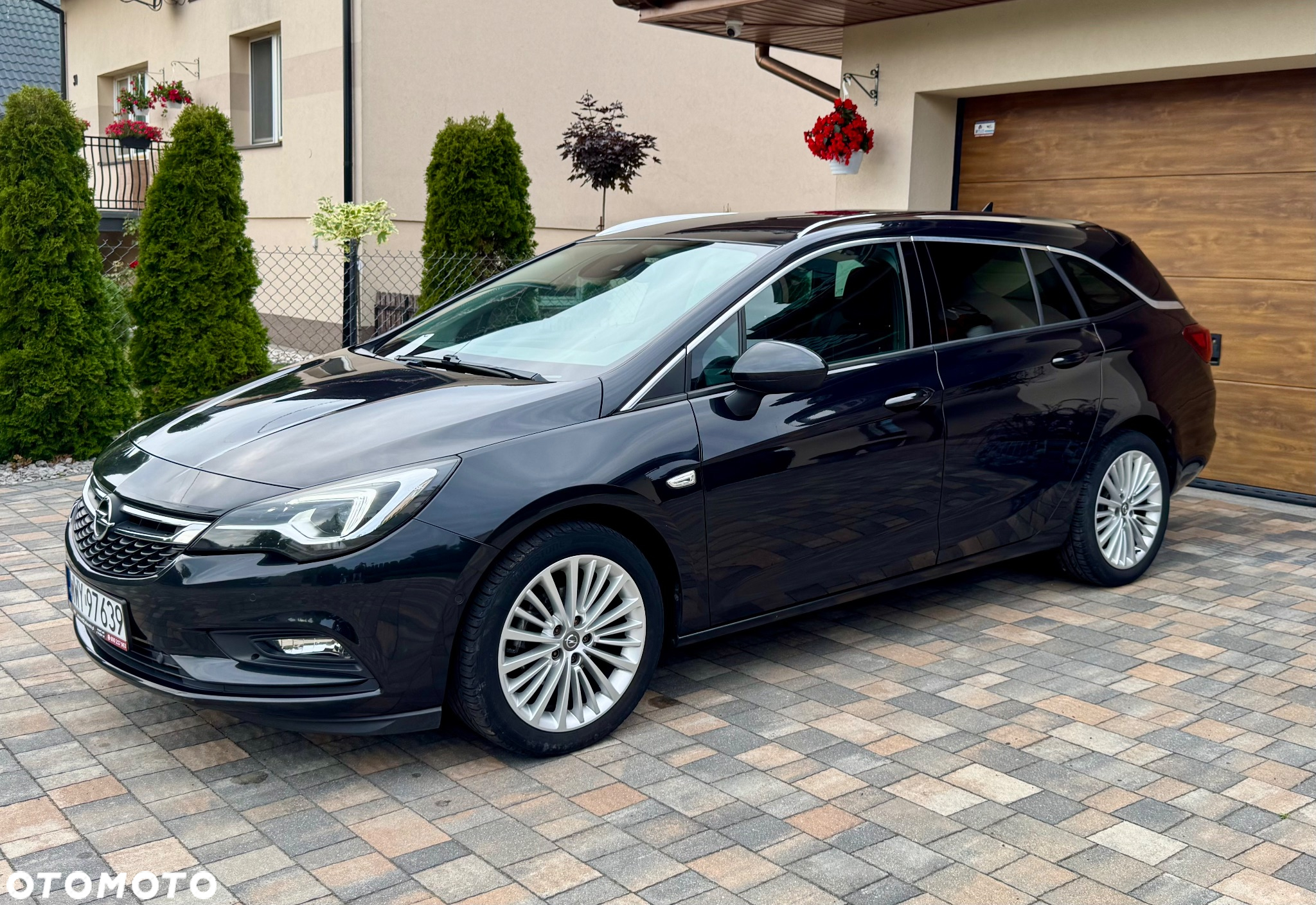 Opel Astra 1.4 Turbo Start/Stop Sports Tourer Innovation - 4