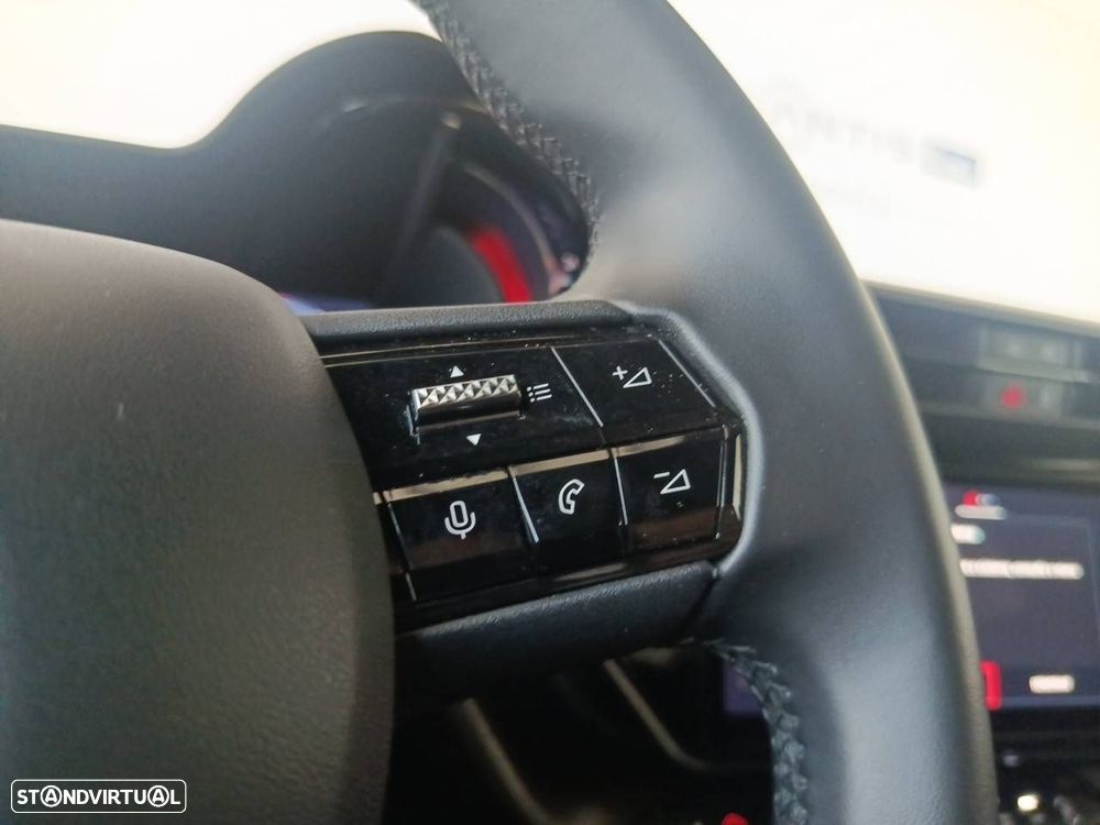 Alfa Romeo Junior 1.2 eDCT6 - 19