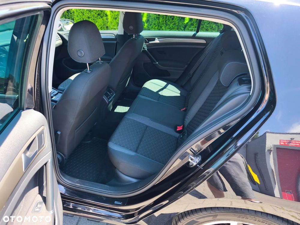 Volkswagen Golf 1.6 TDI SCR DSG Join - 16