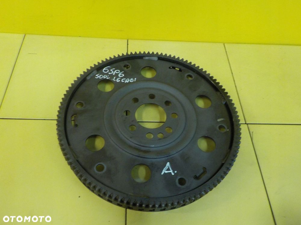 KIA SOUL 1.6 CRDI 13r 128KM D4FB kolo zamachowe AUT 11G19 - 1