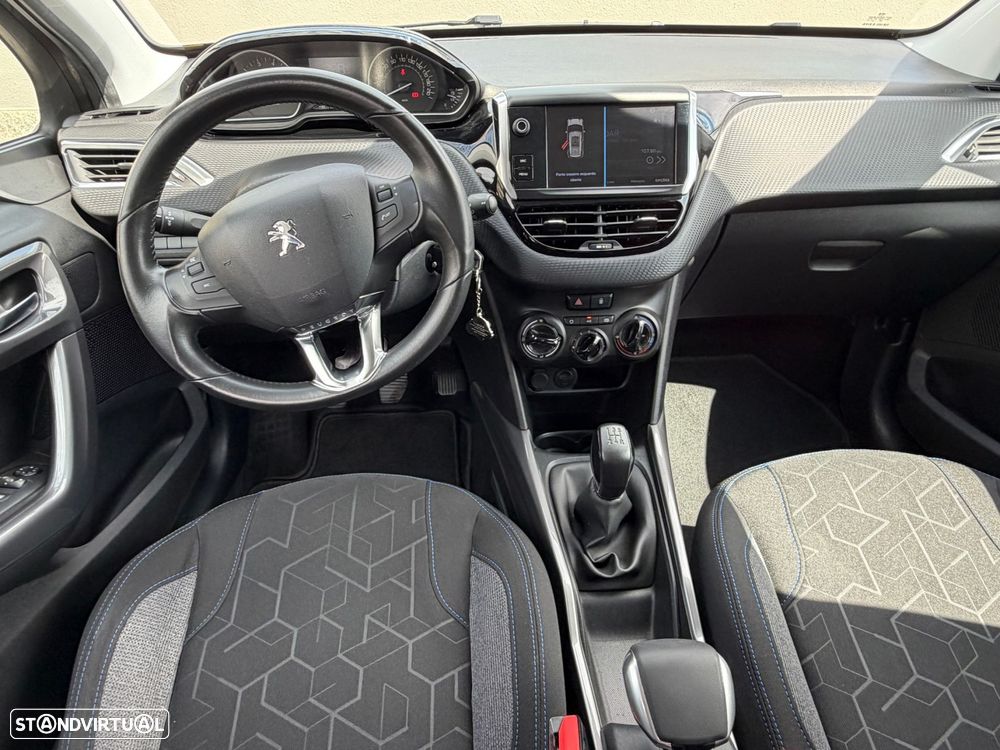 Peugeot 2008 1.2 PureTech Style - 9